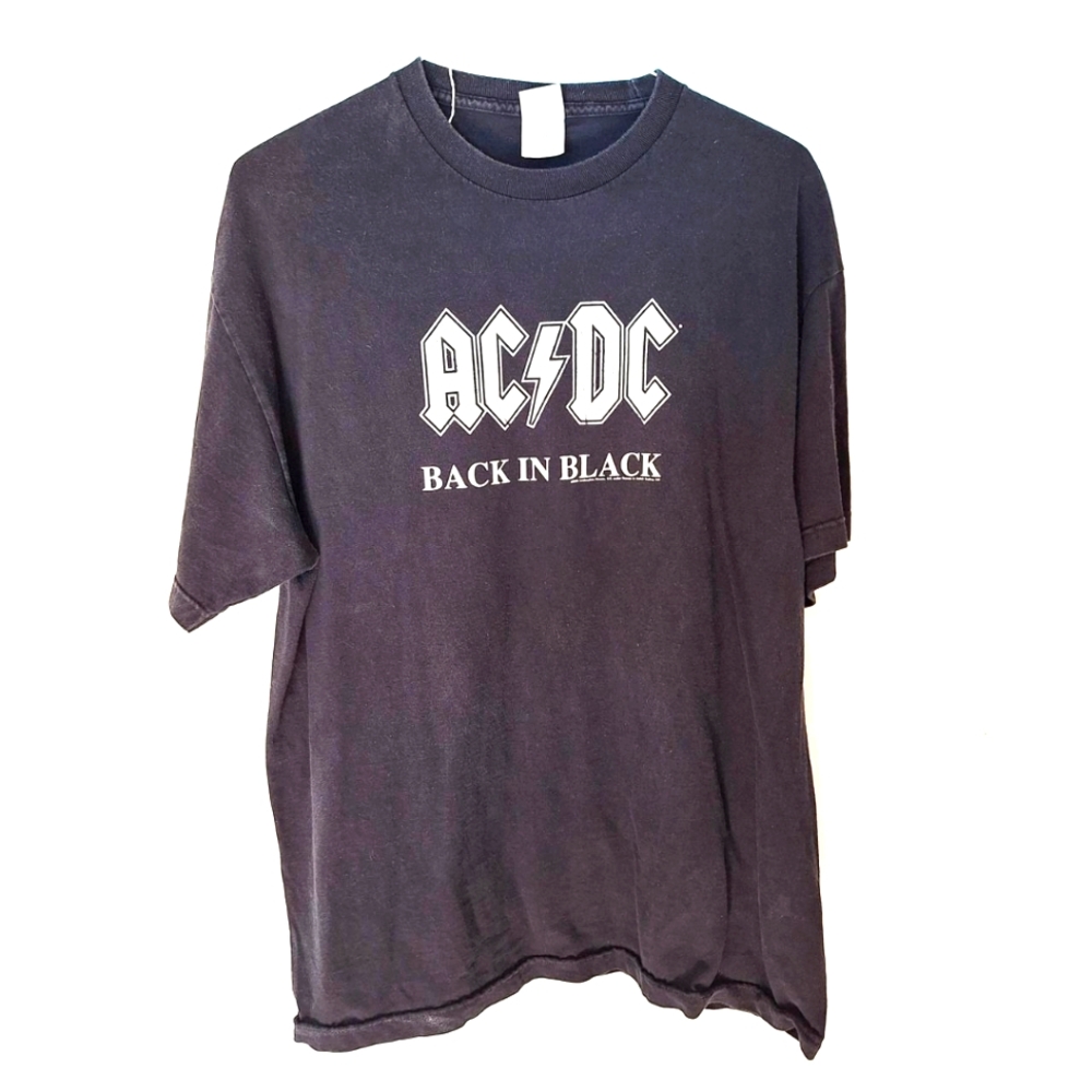 Vintage 2004 AC/DC Back In Black Graphic Men’s Size XL Rock T-Shirt Black